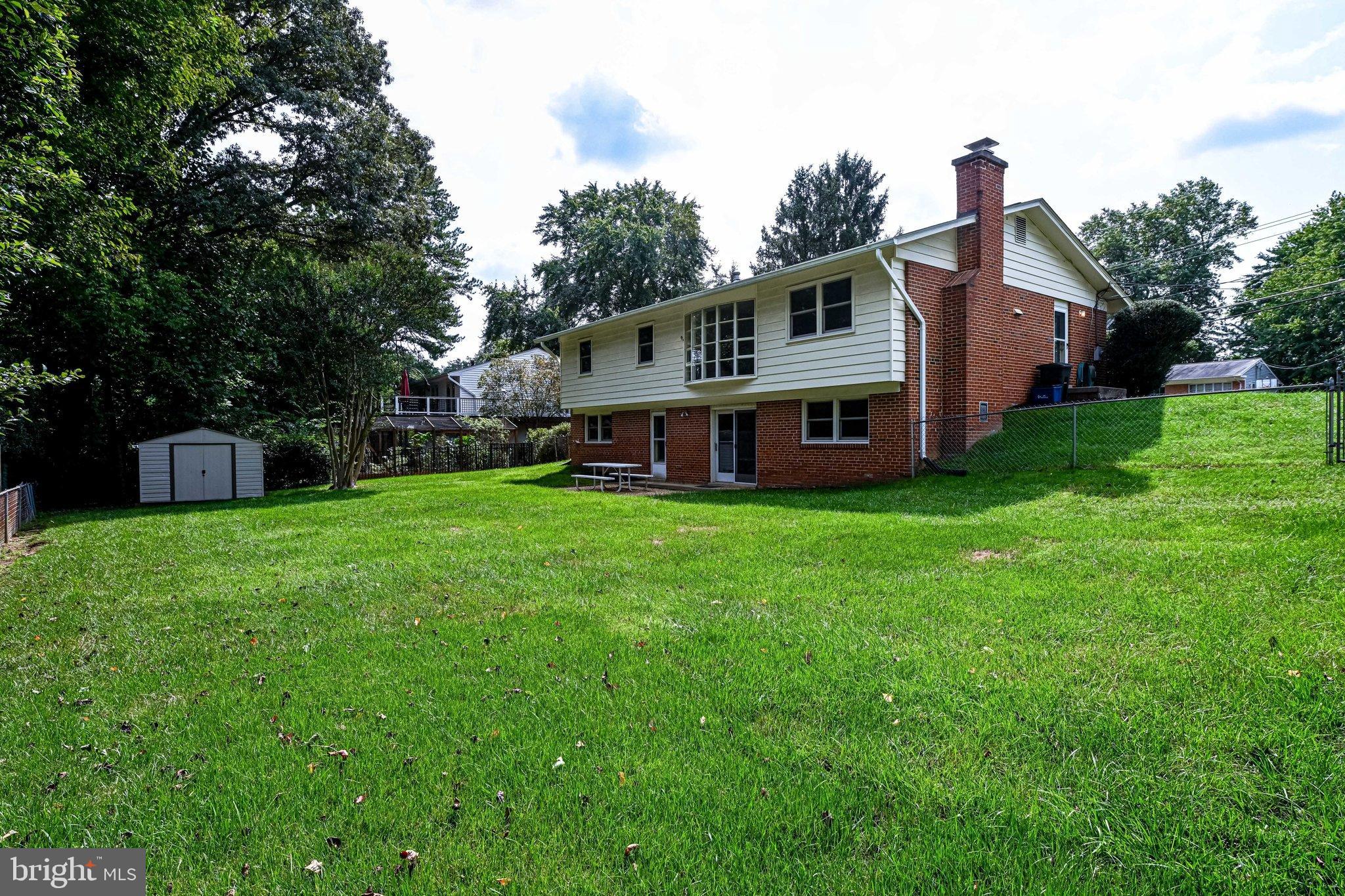 8416 STONEWALL DR