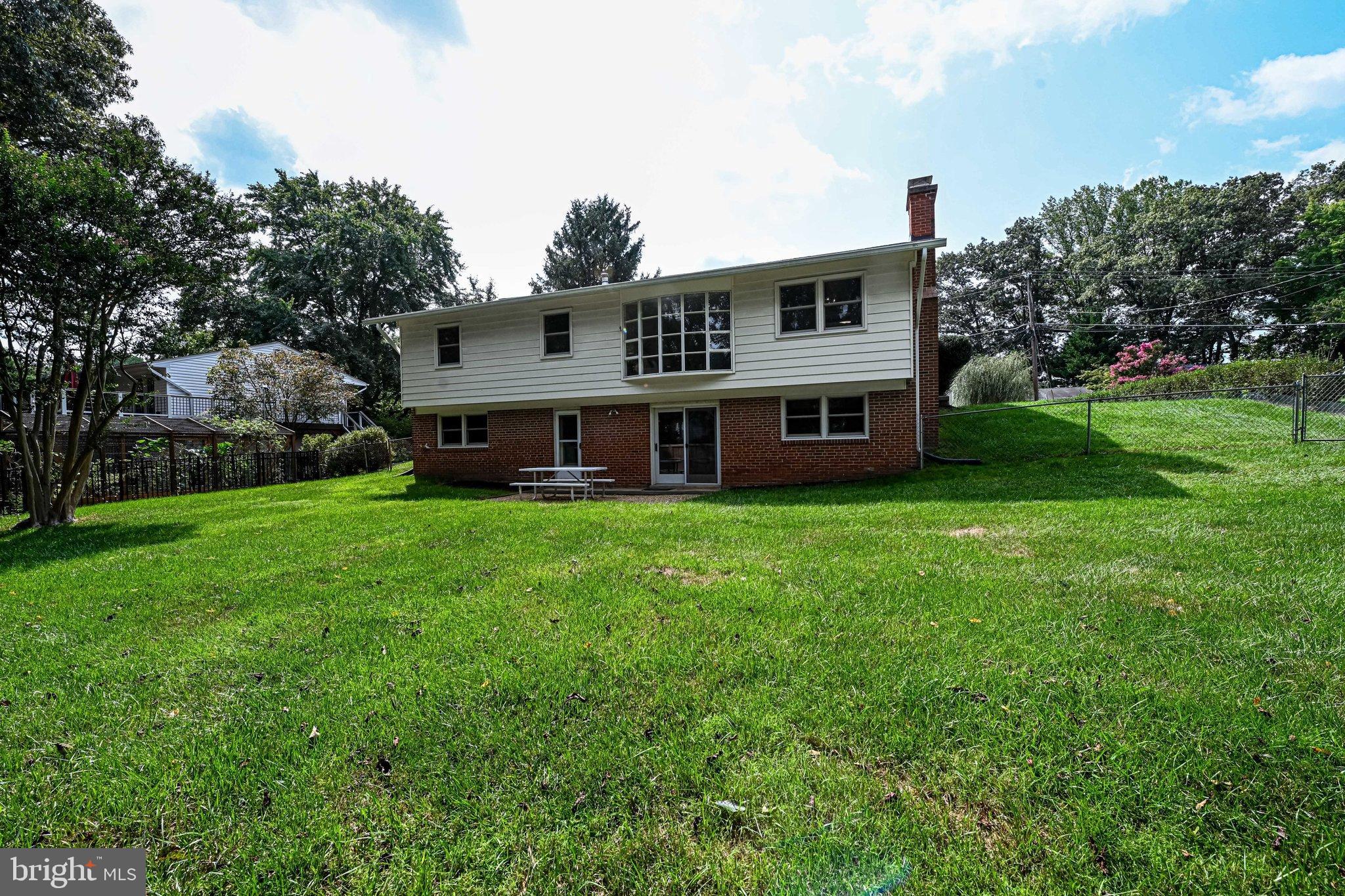 8416 STONEWALL DR