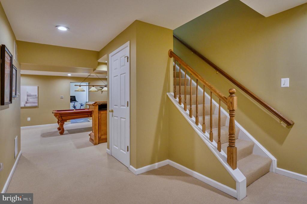 12715 Fox Woods Dr