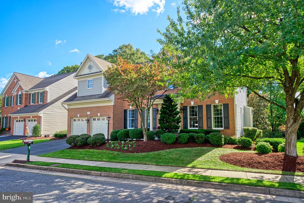 12715 Fox Woods Dr