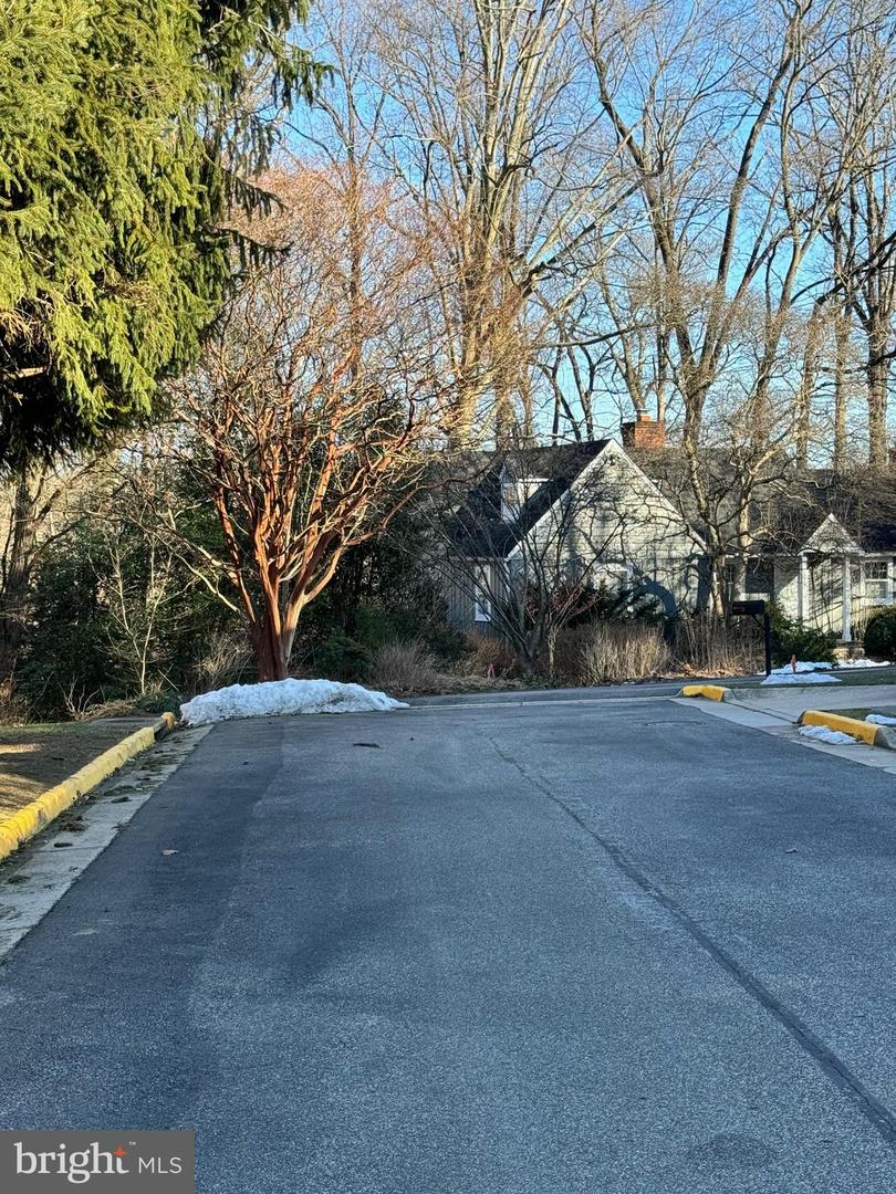 Edge Creek Lane