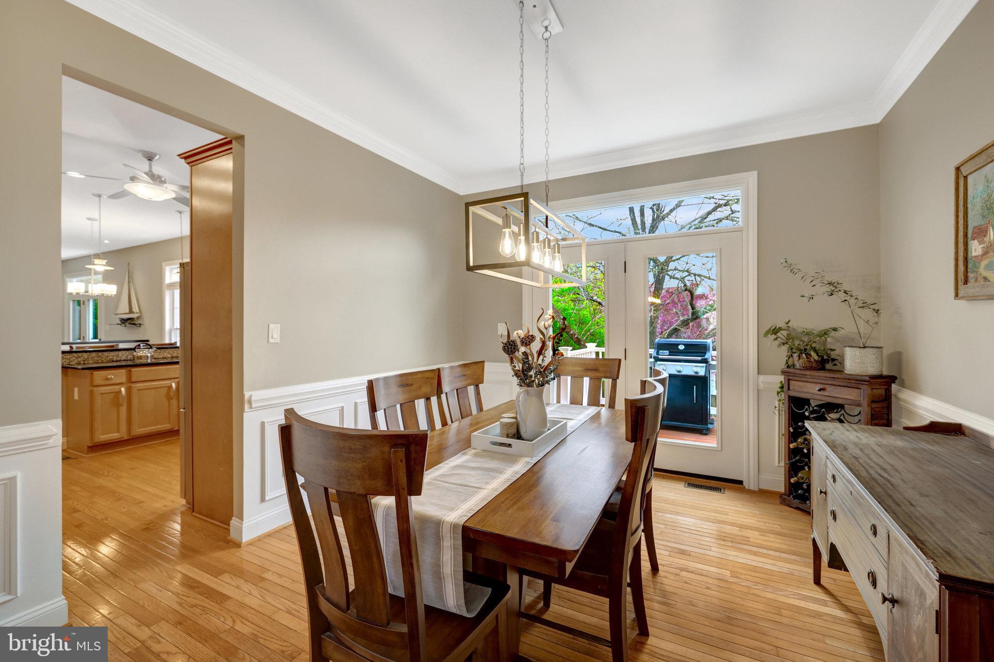 546 Malcolm Rd NW