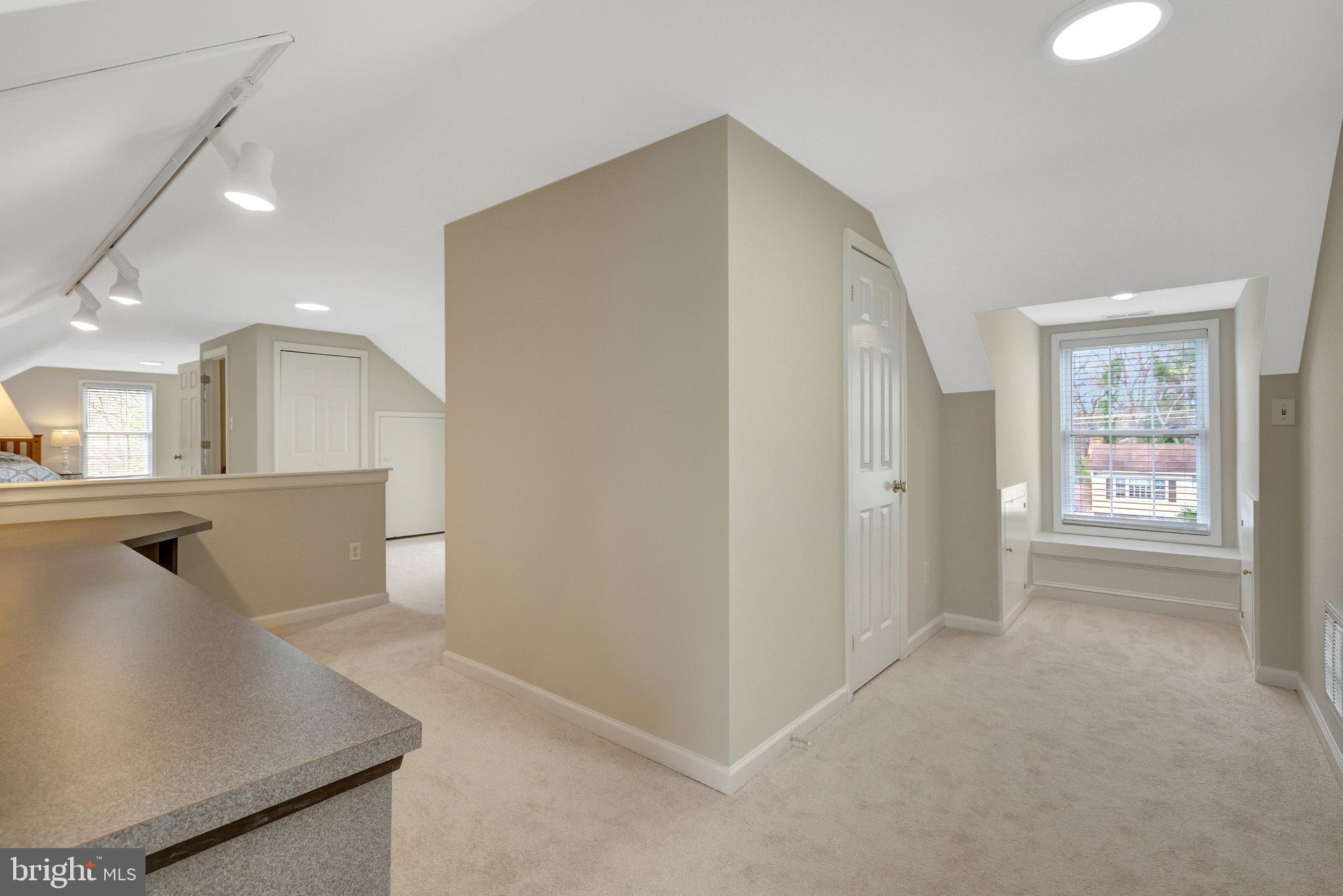 546 Malcolm Rd NW