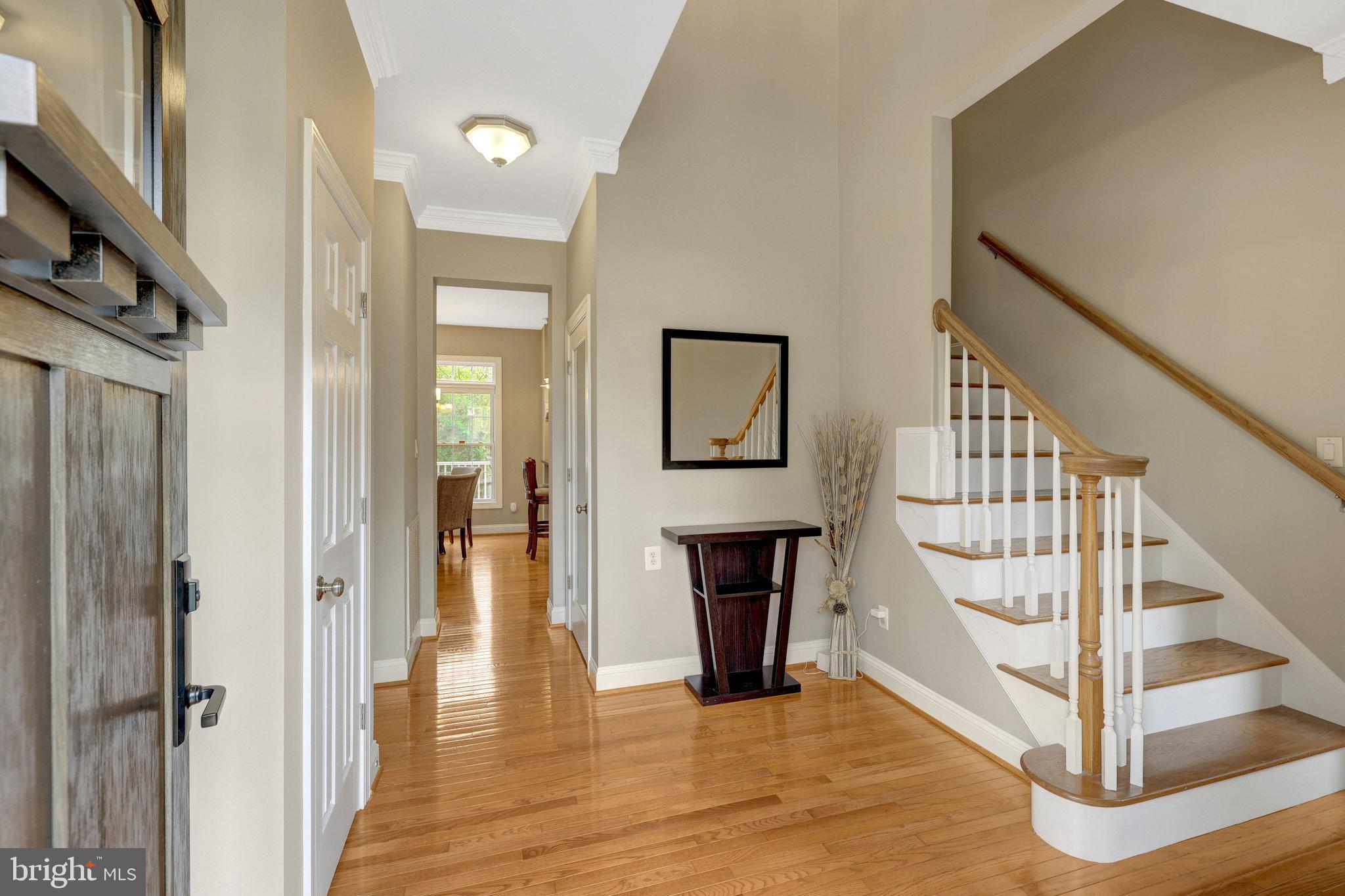 546 Malcolm Rd NW