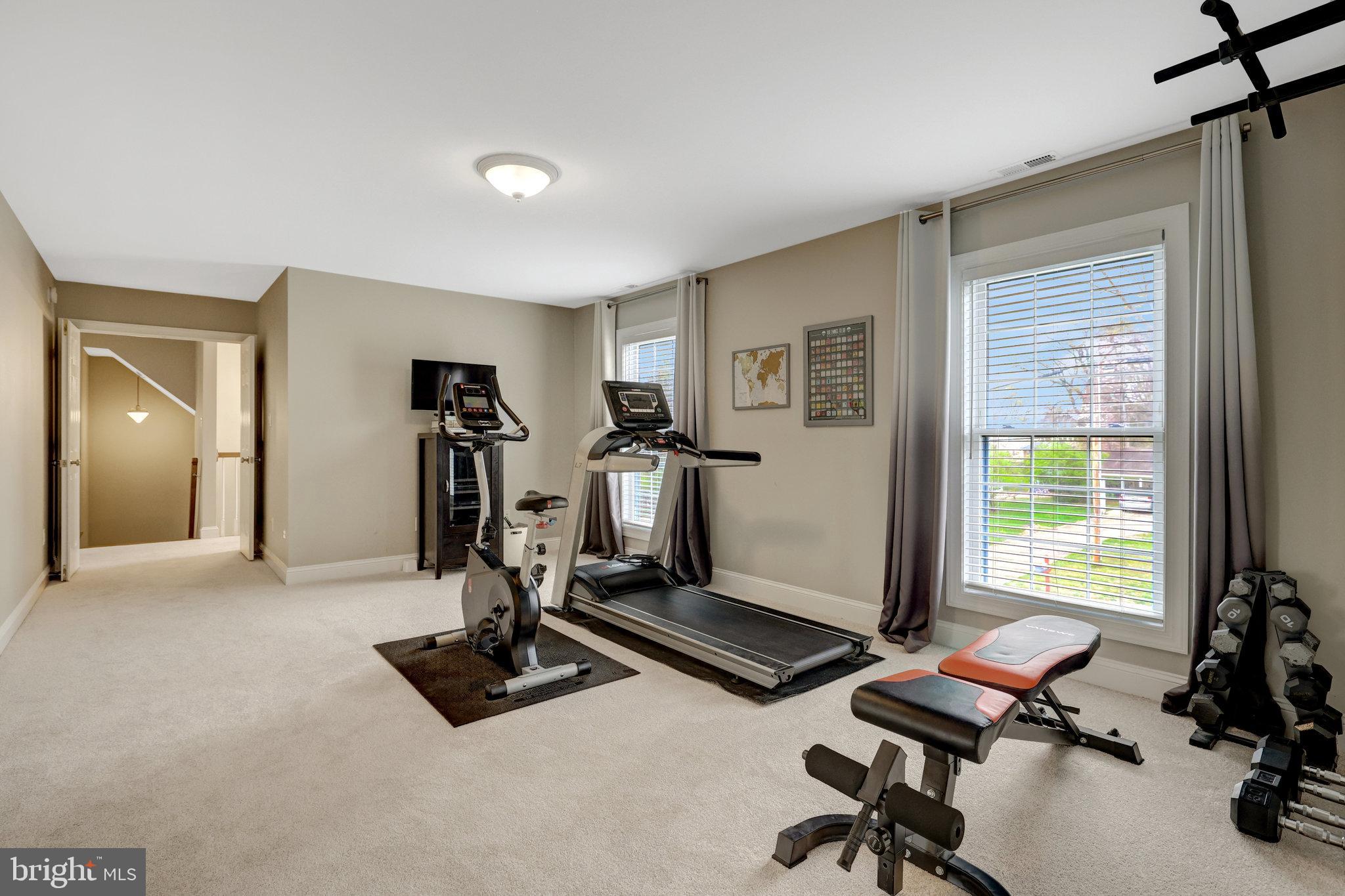 546 Malcolm Rd NW