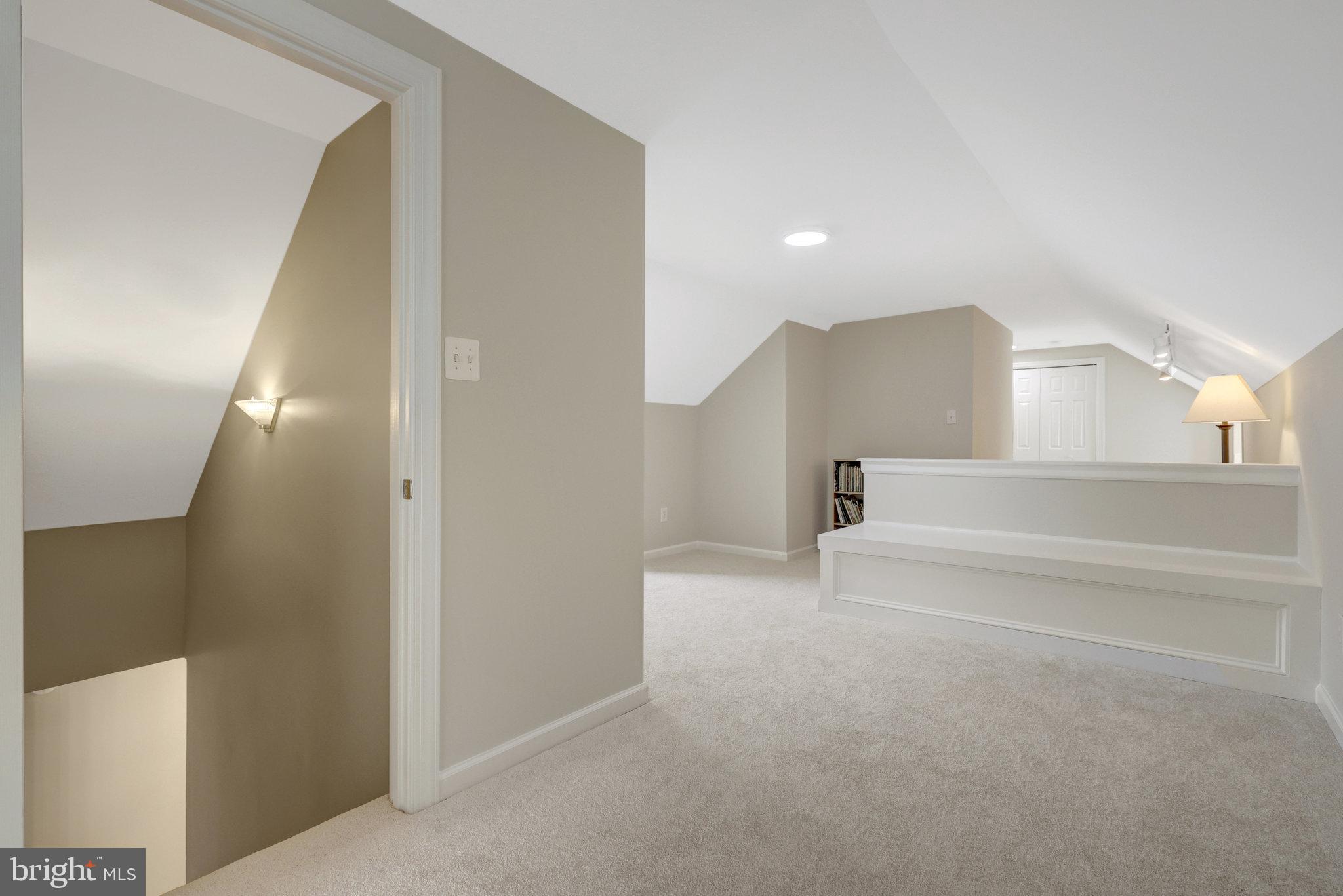 546 Malcolm Rd NW