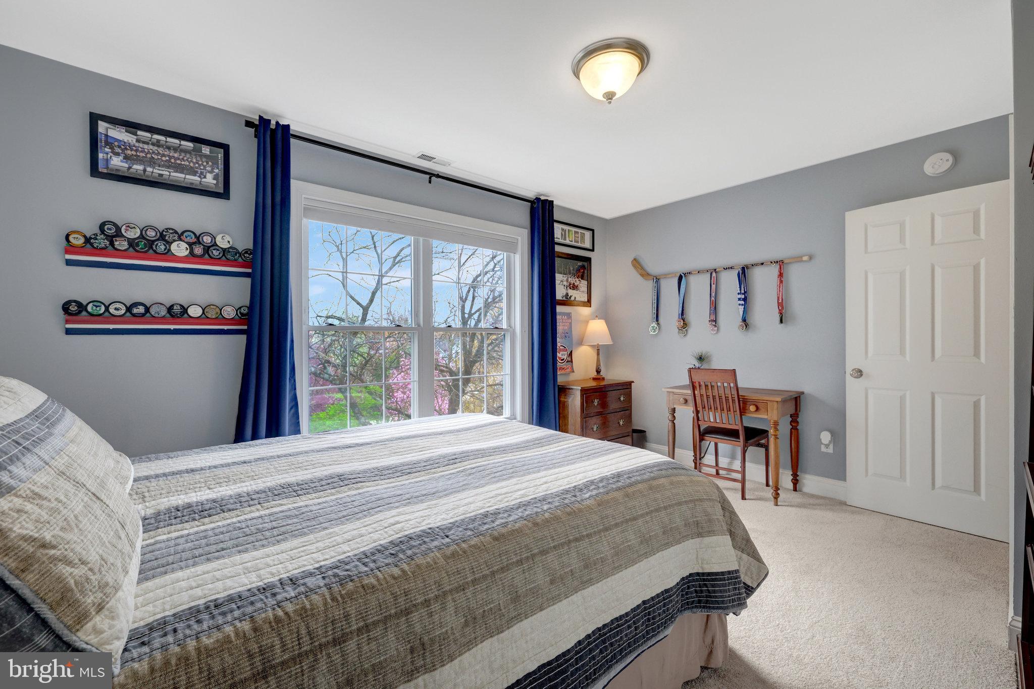 546 Malcolm Rd NW