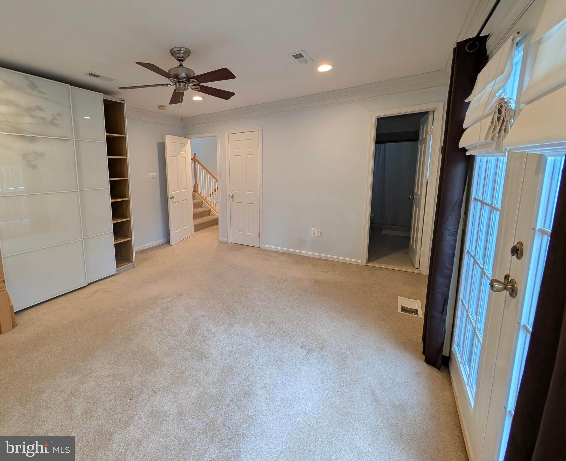11901 PARADISE LN