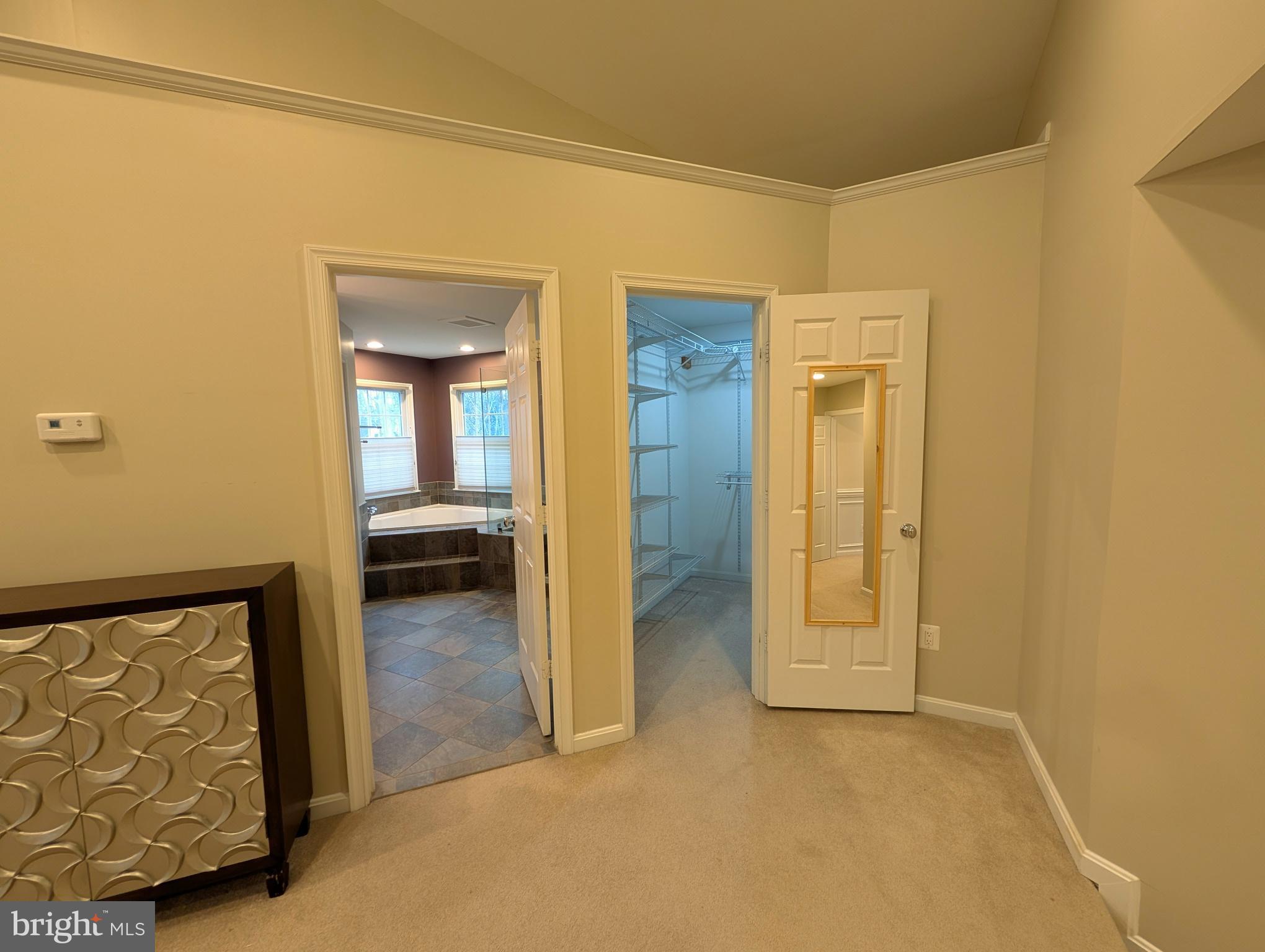 11901 PARADISE LN