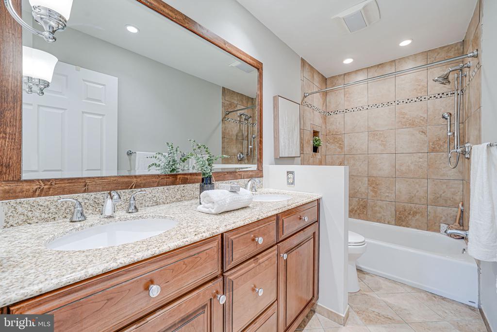 9808 Kohoutek Ct