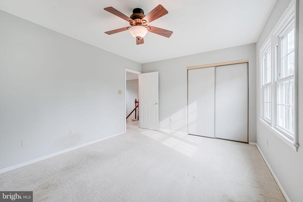 9808 Kohoutek Ct