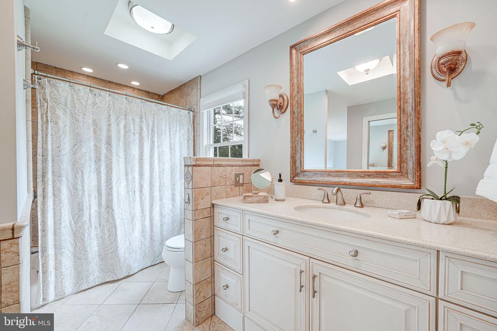 9808 Kohoutek Ct