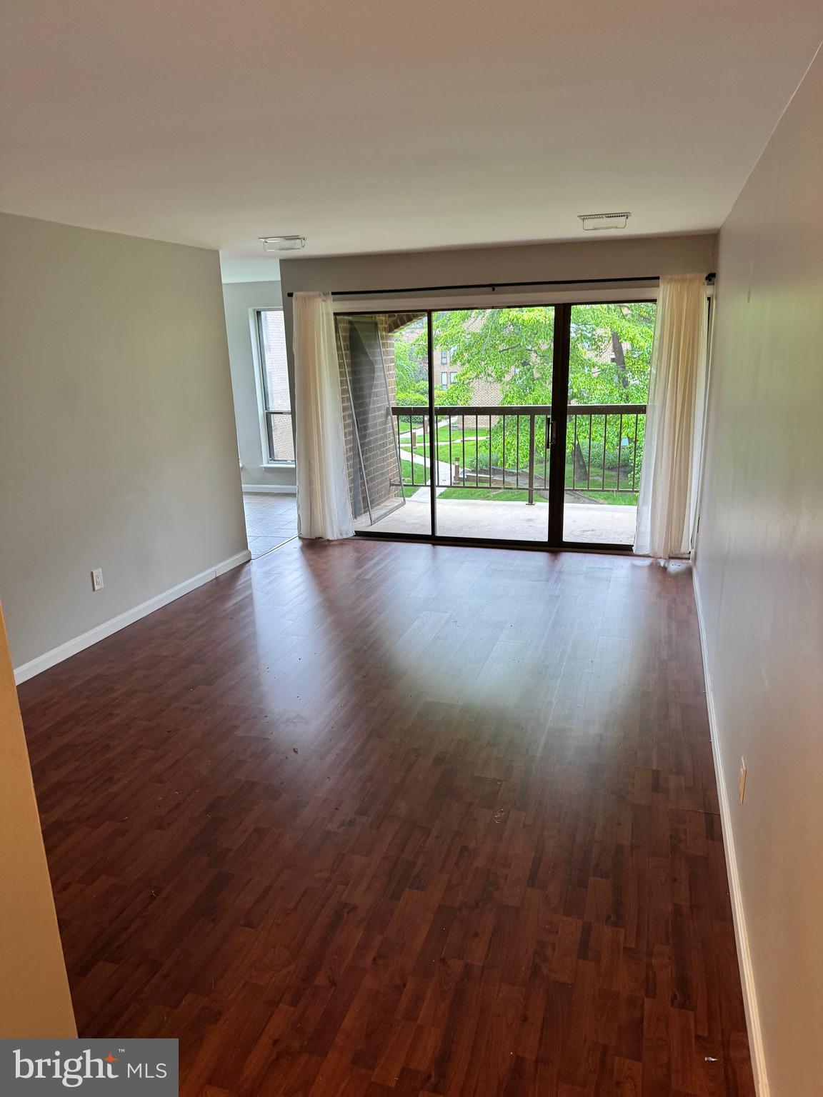 11200 CHESTNUT GROVE SQ #204