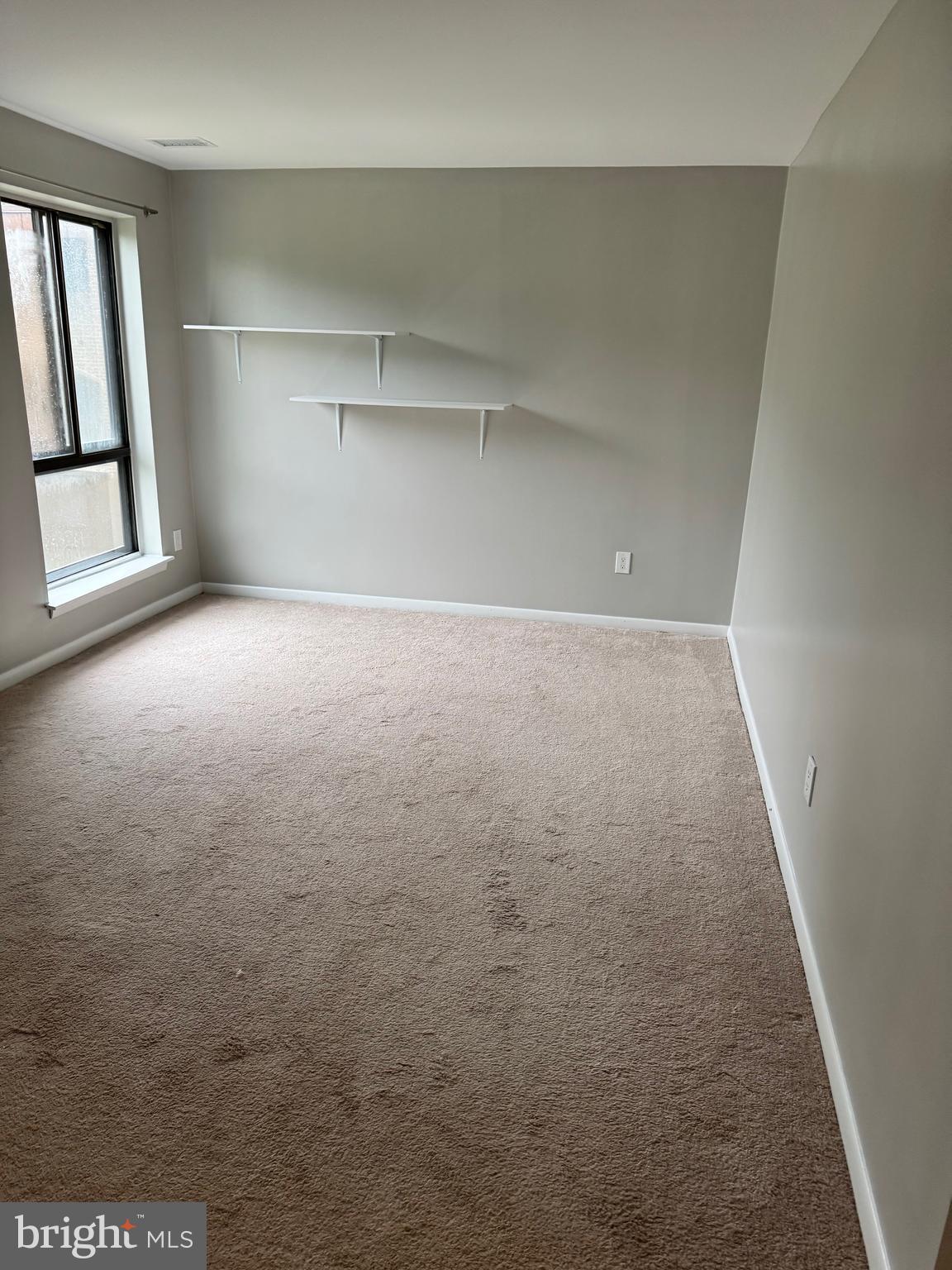 11200 CHESTNUT GROVE SQ #204