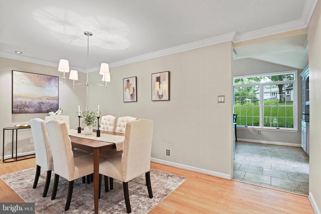 503 Colony Ct NW
