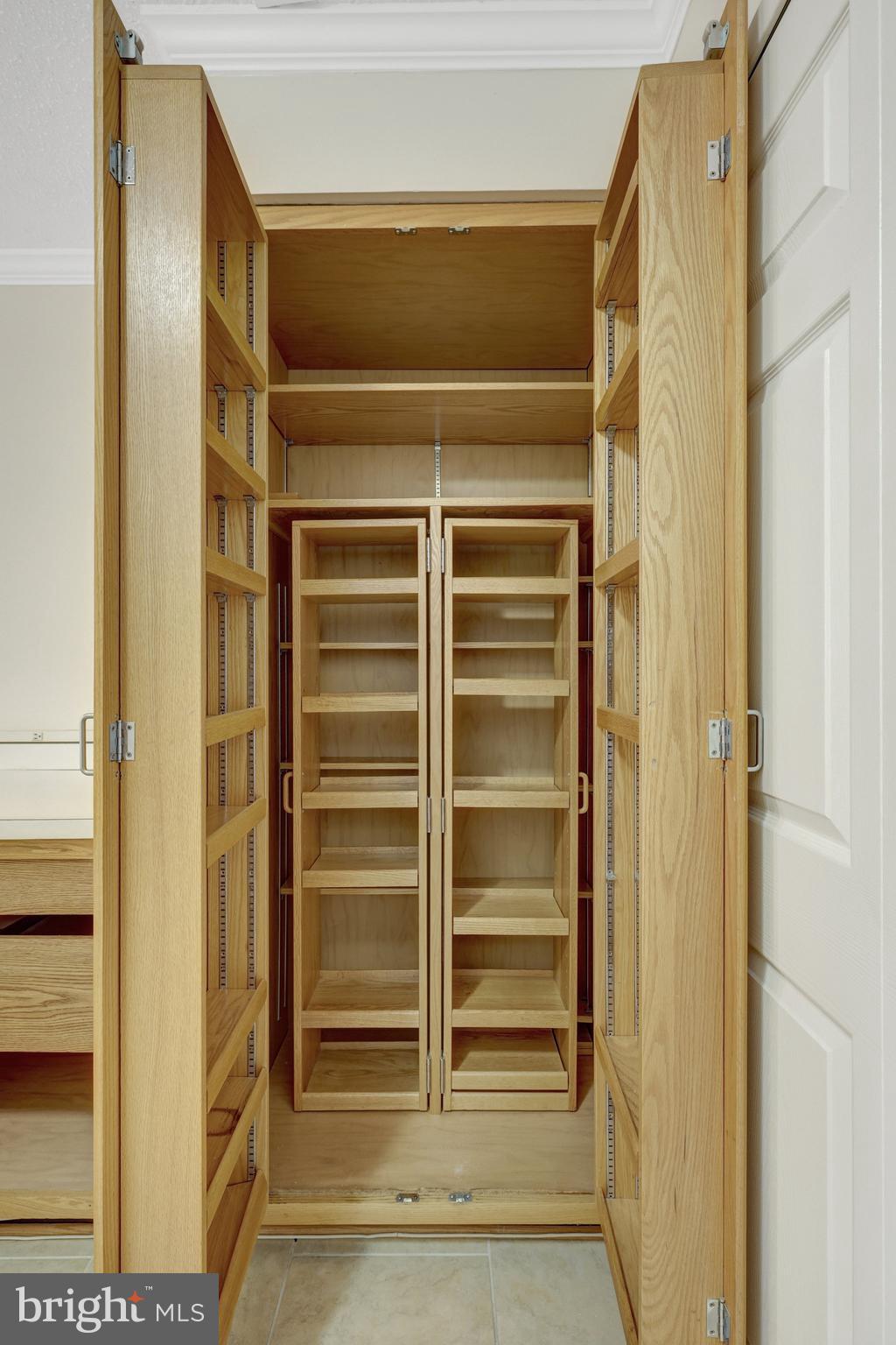 1800 Old Meadow Rd #1610