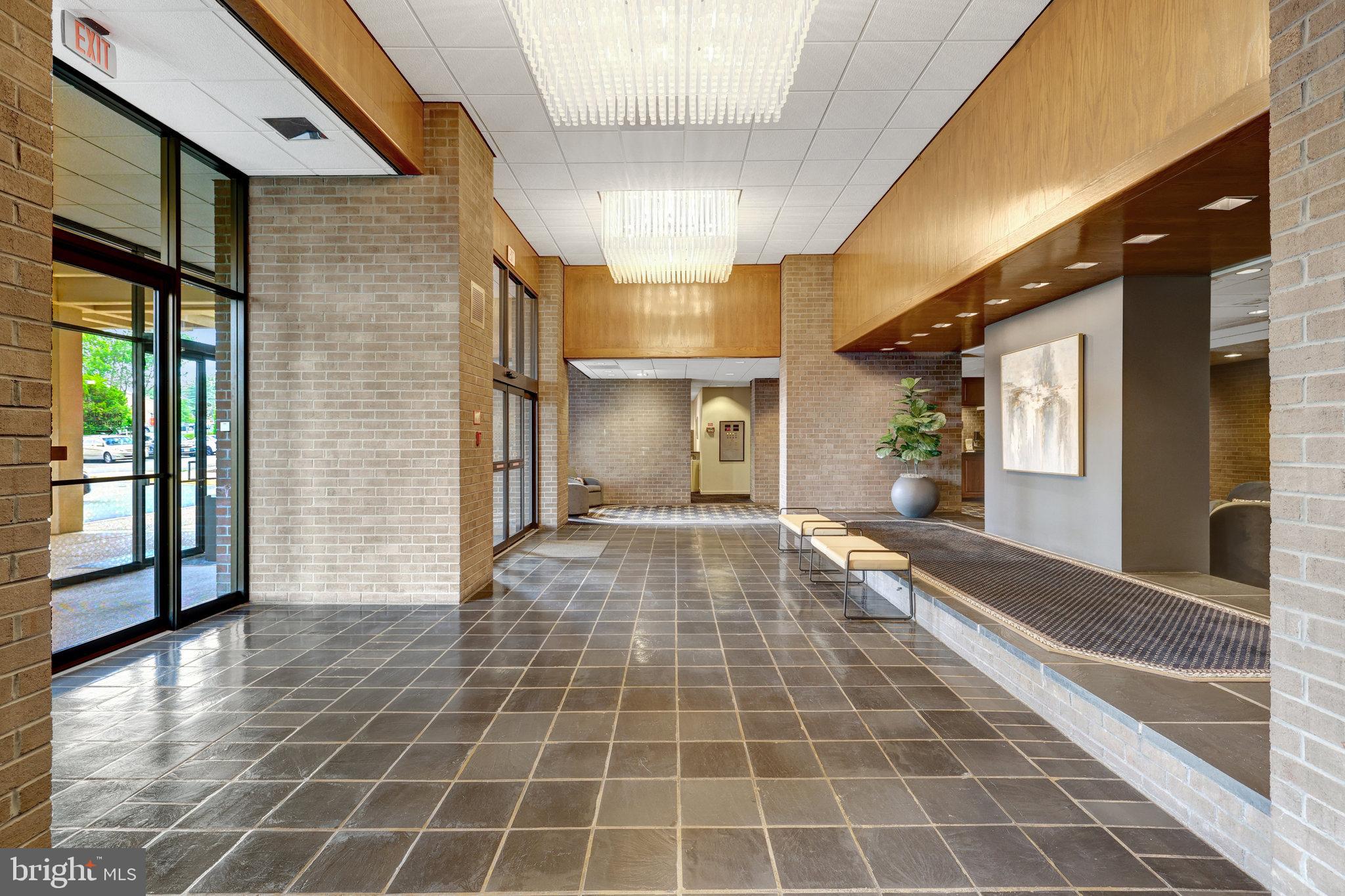 1800 Old Meadow Rd #1610