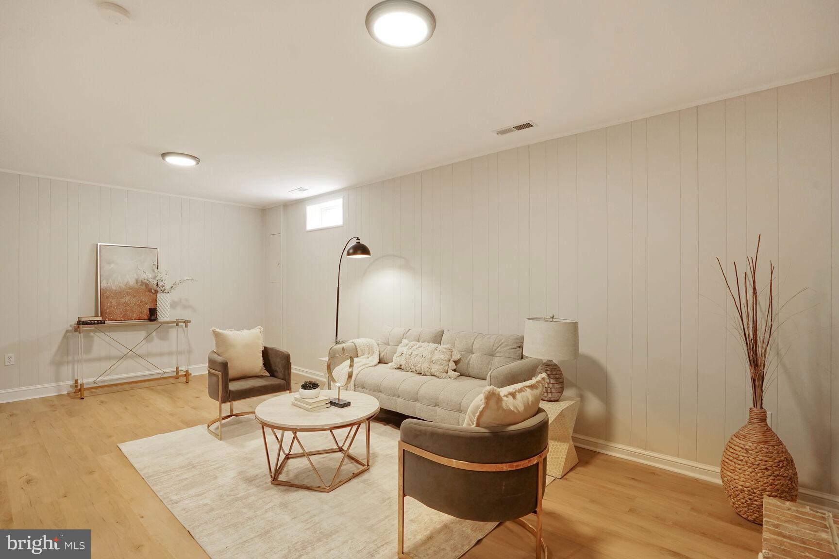 8601 Burling Wood Dr