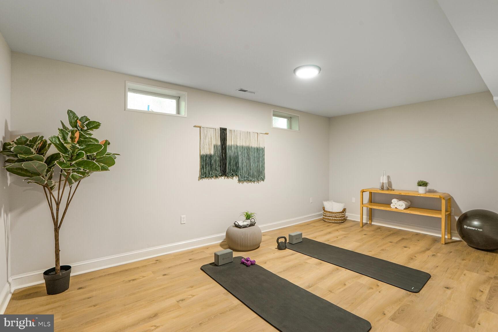 8601 Burling Wood Dr