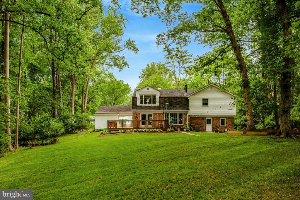 2042 Carrhill Rd