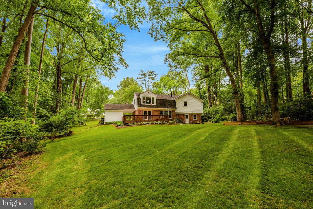 2042 Carrhill Rd