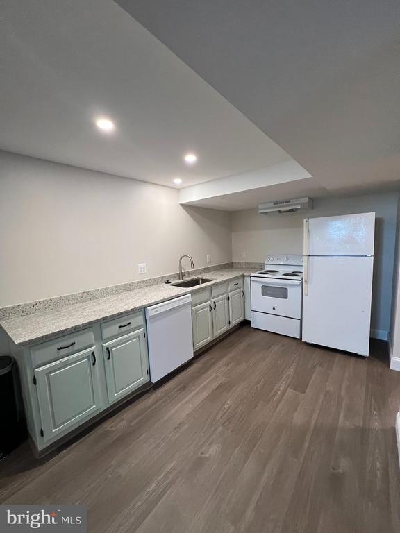 107 PATRICK ST SE