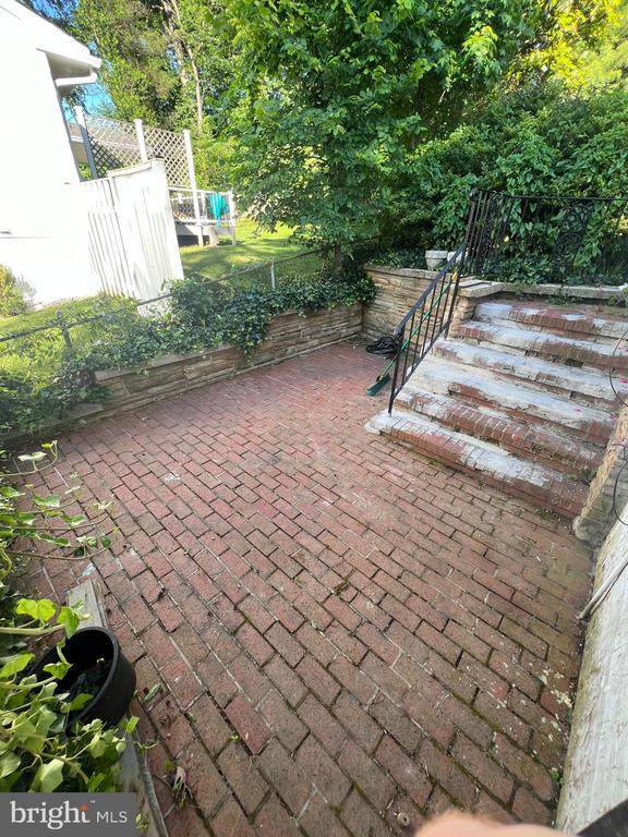 107 PATRICK ST SE