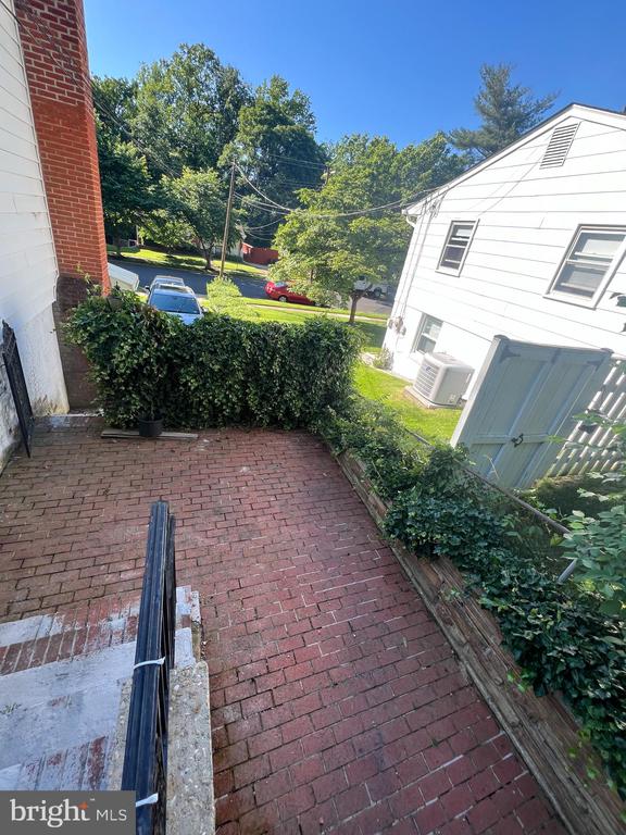107 PATRICK ST SE