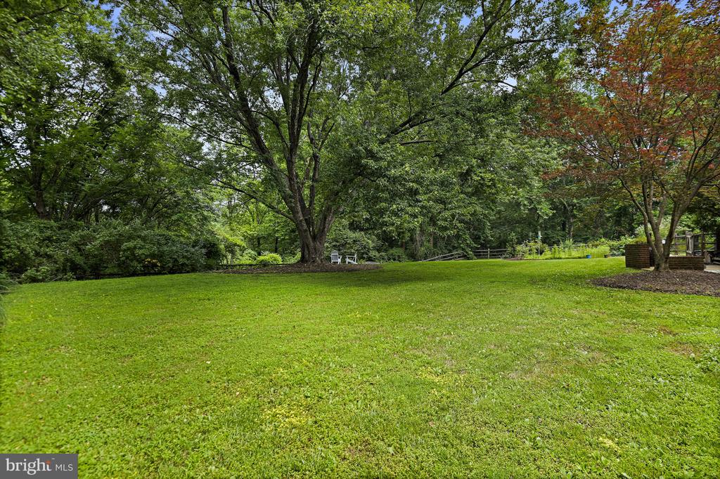 1681 Abbey Oak Dr