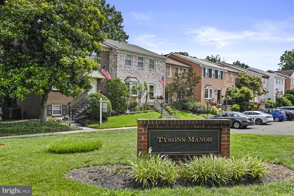 8178 Electric Ave