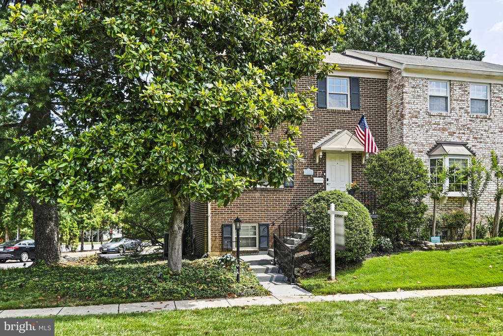 8178 Electric Ave