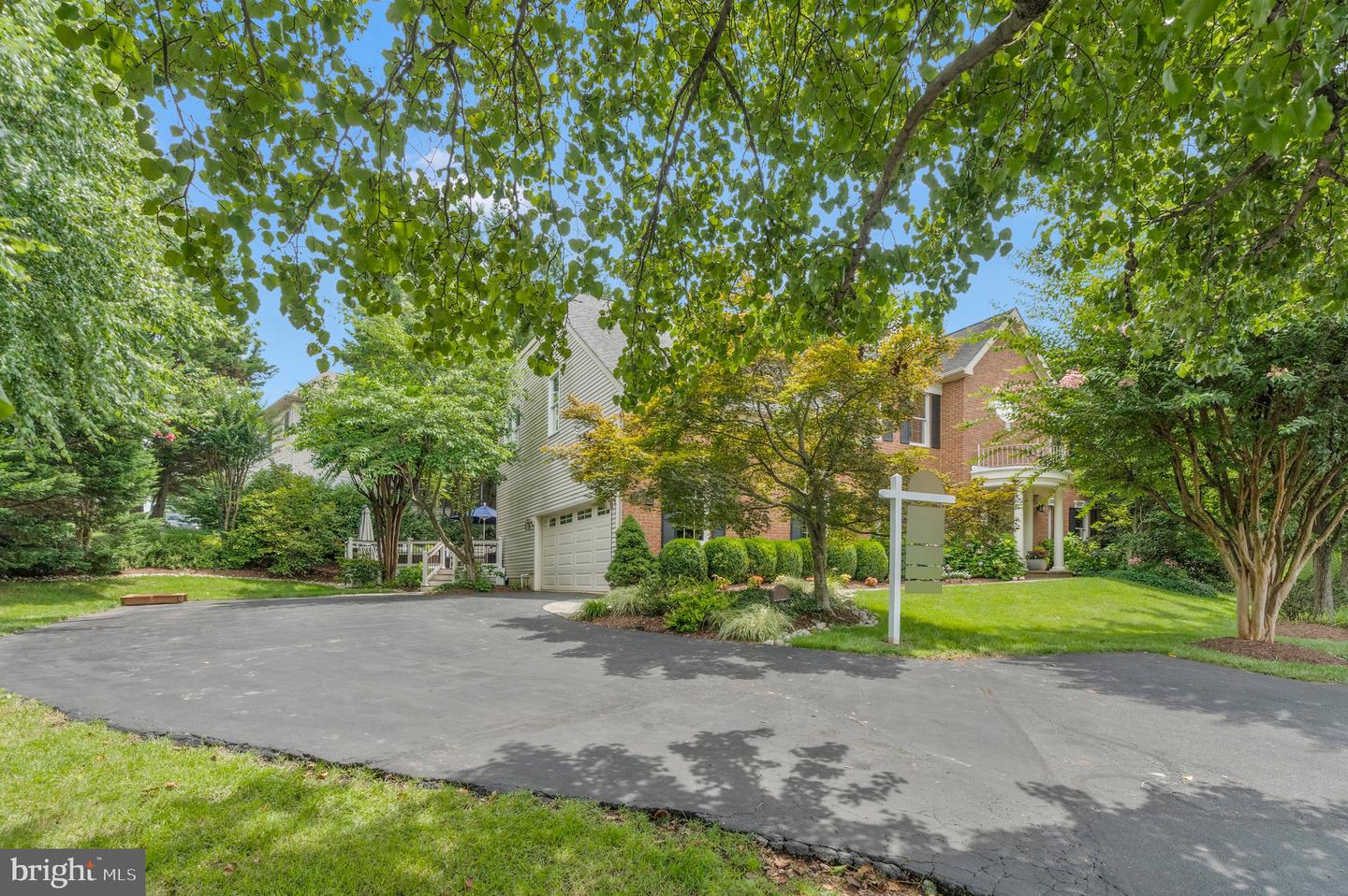 3189 Pond Mist Way