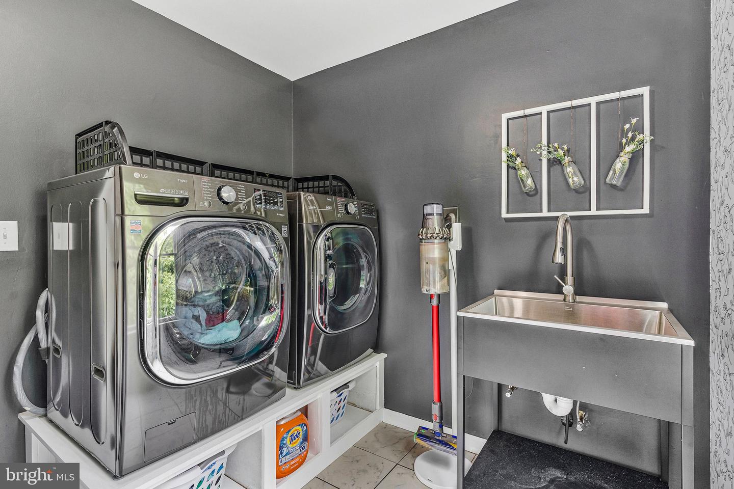 3189 Pond Mist Way