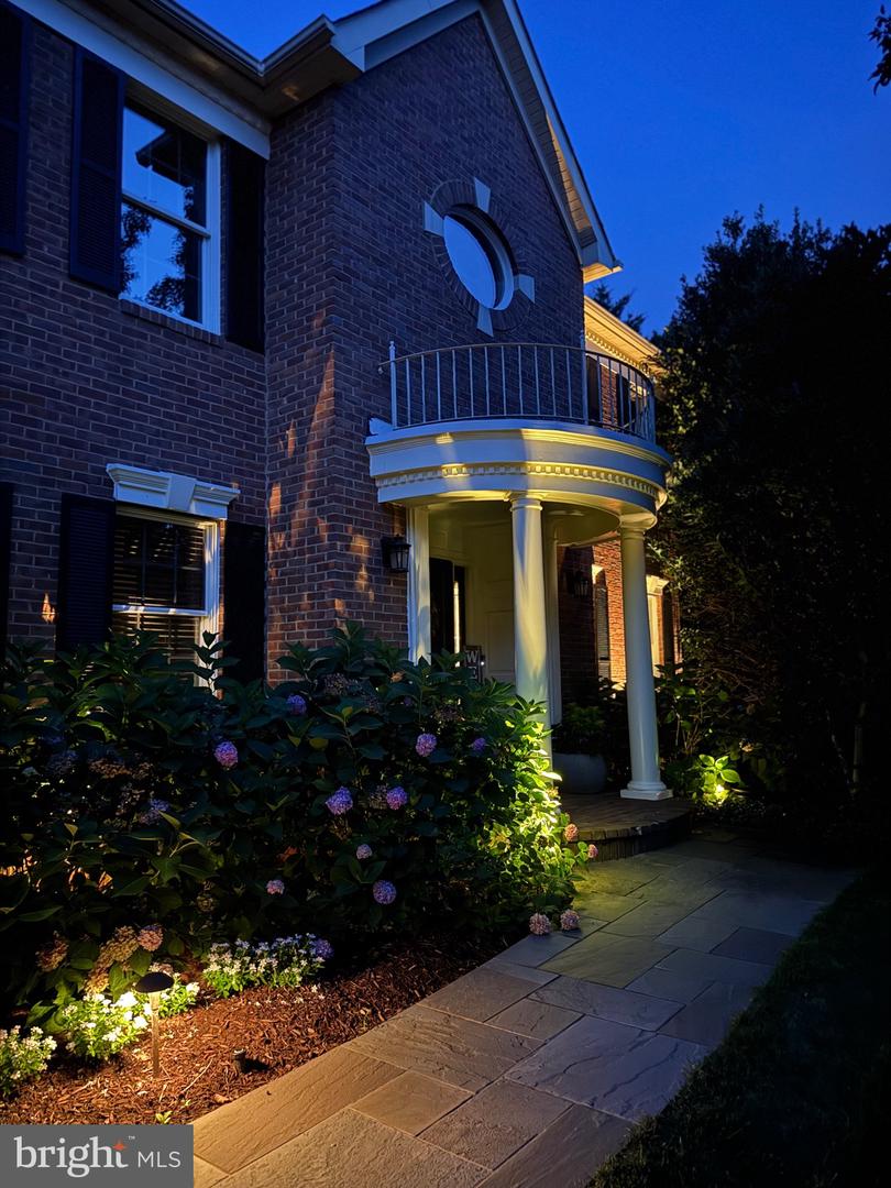 3189 Pond Mist Way