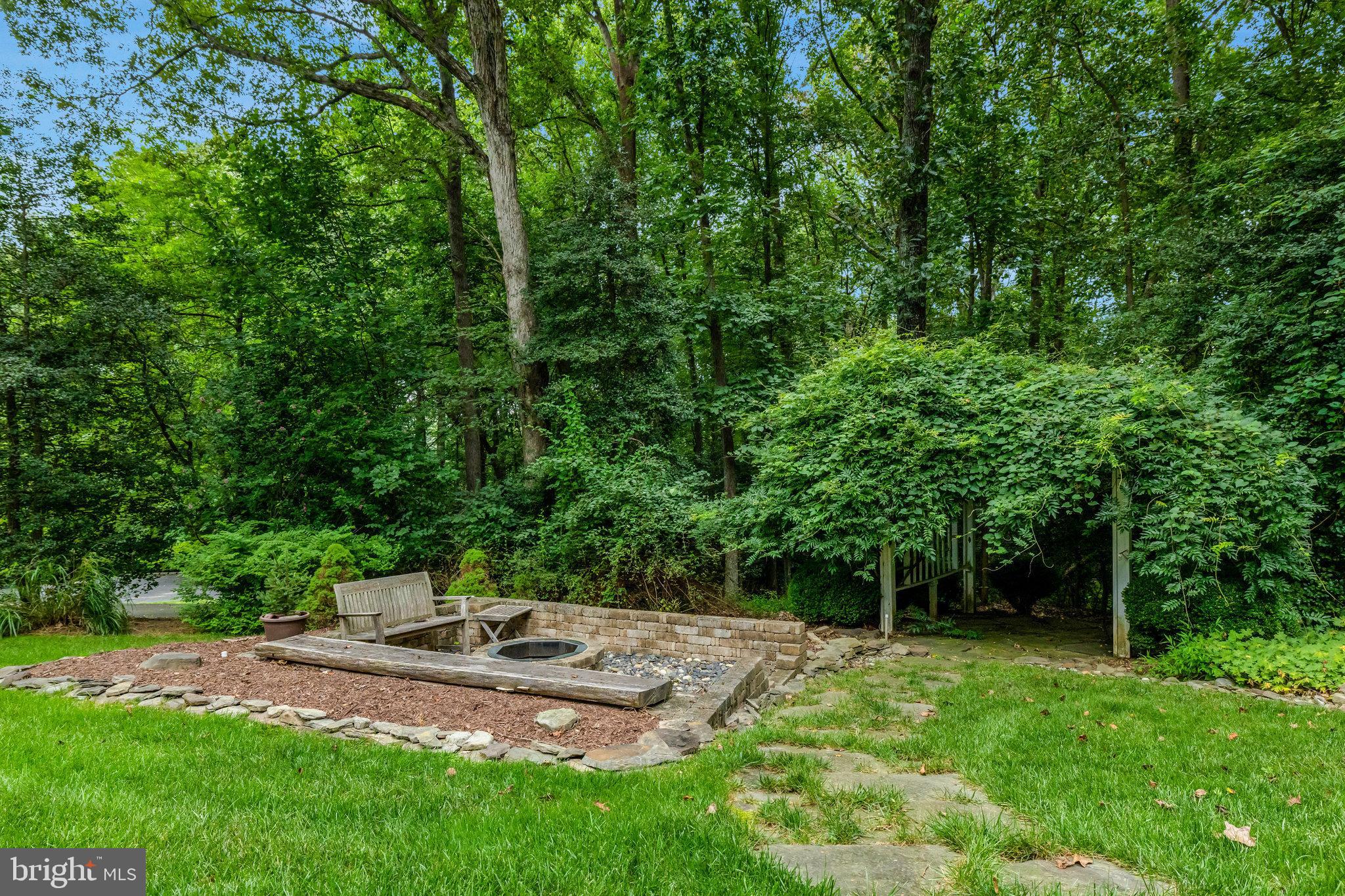 11412 Green Moor