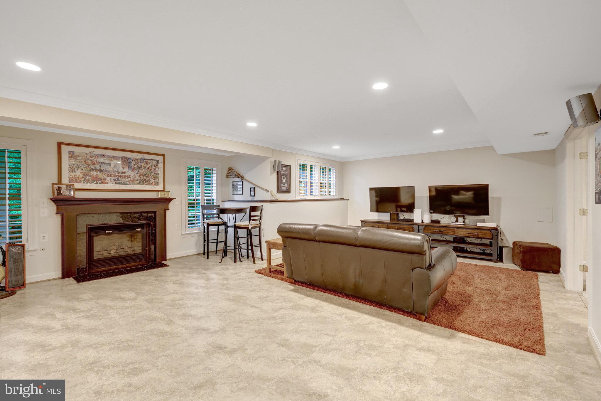 11412 Green Moor