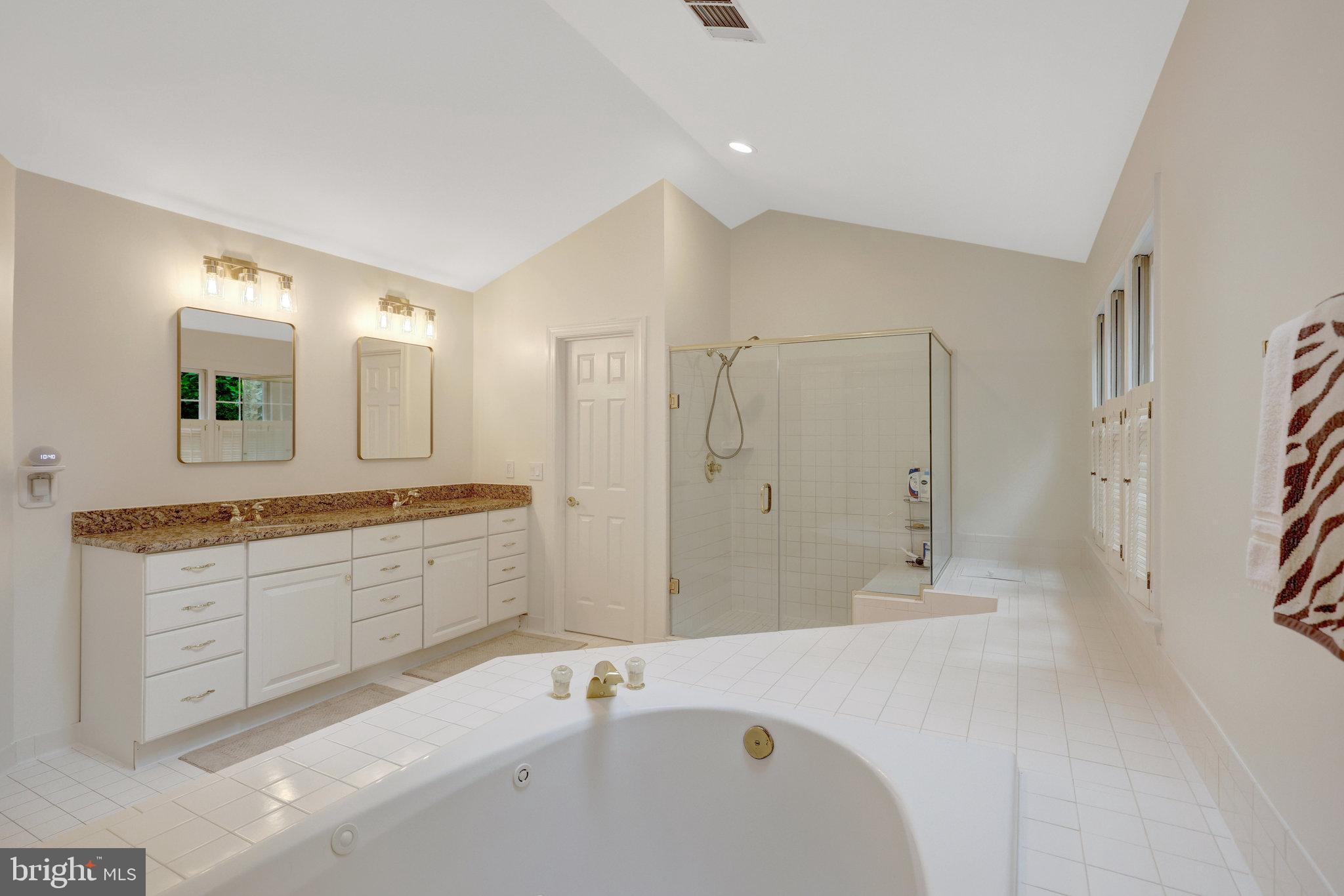 11412 Green Moor