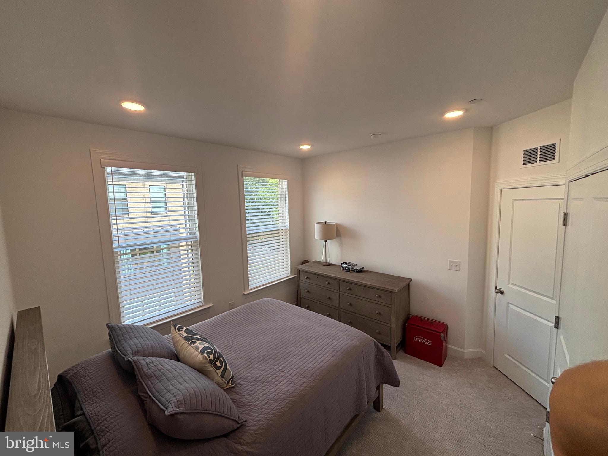 5030 LONGMIRE WAY #84