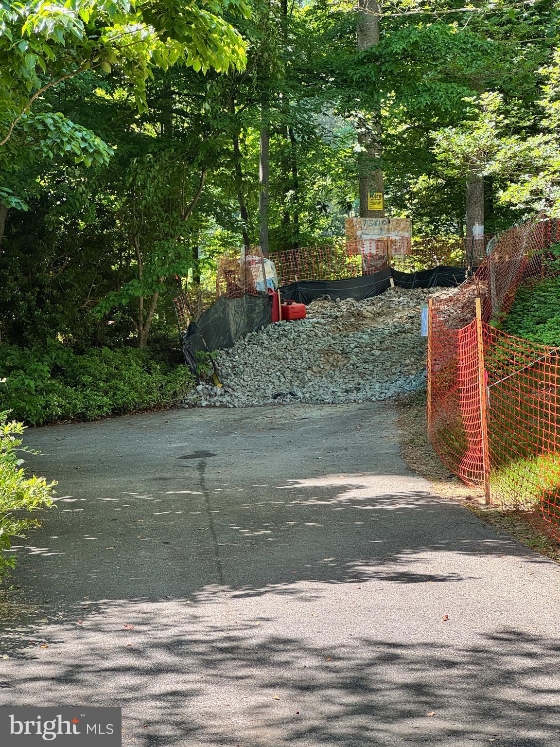 EDGE CREEK LANE