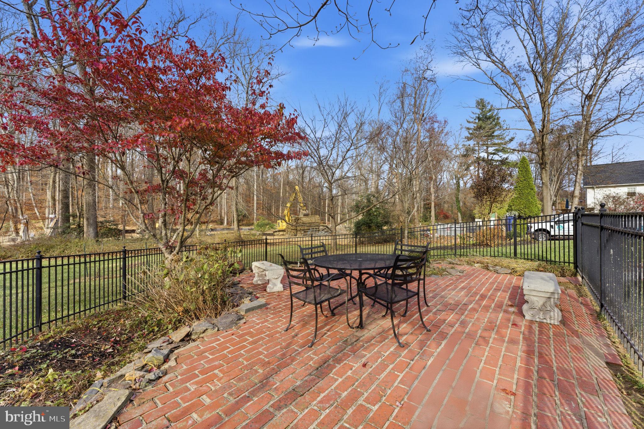 2631 E MEREDITH DRIVE