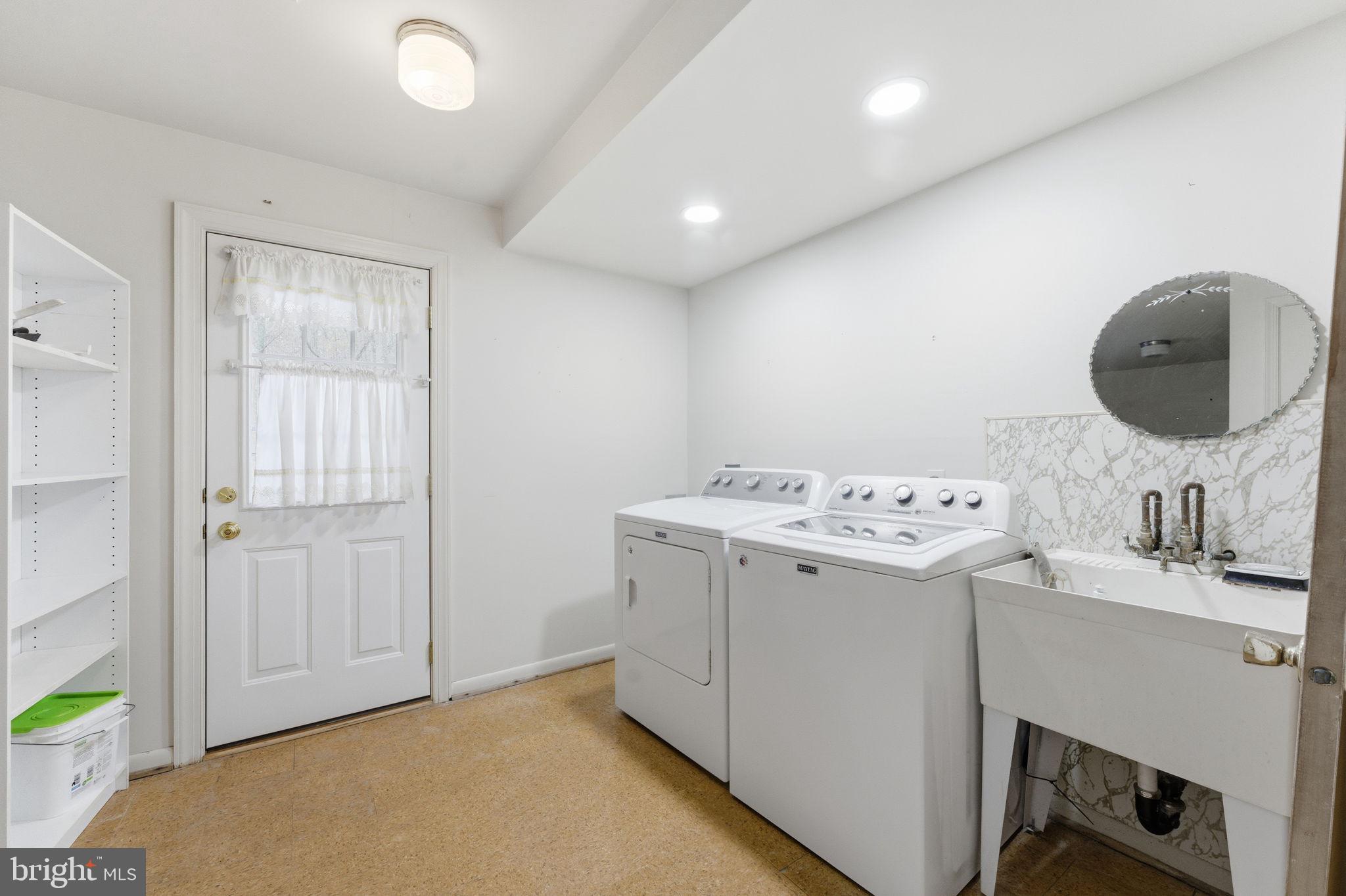 2631 E MEREDITH DRIVE