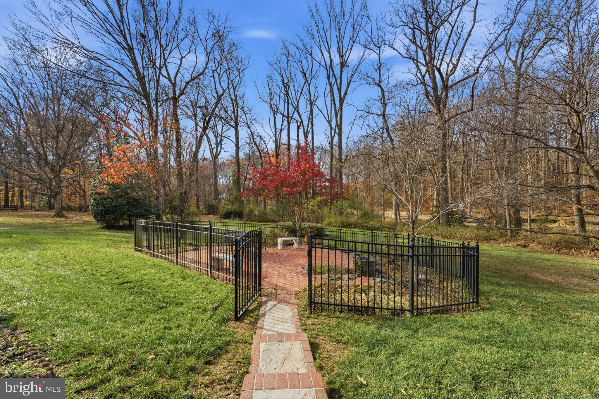 2631 E MEREDITH DRIVE