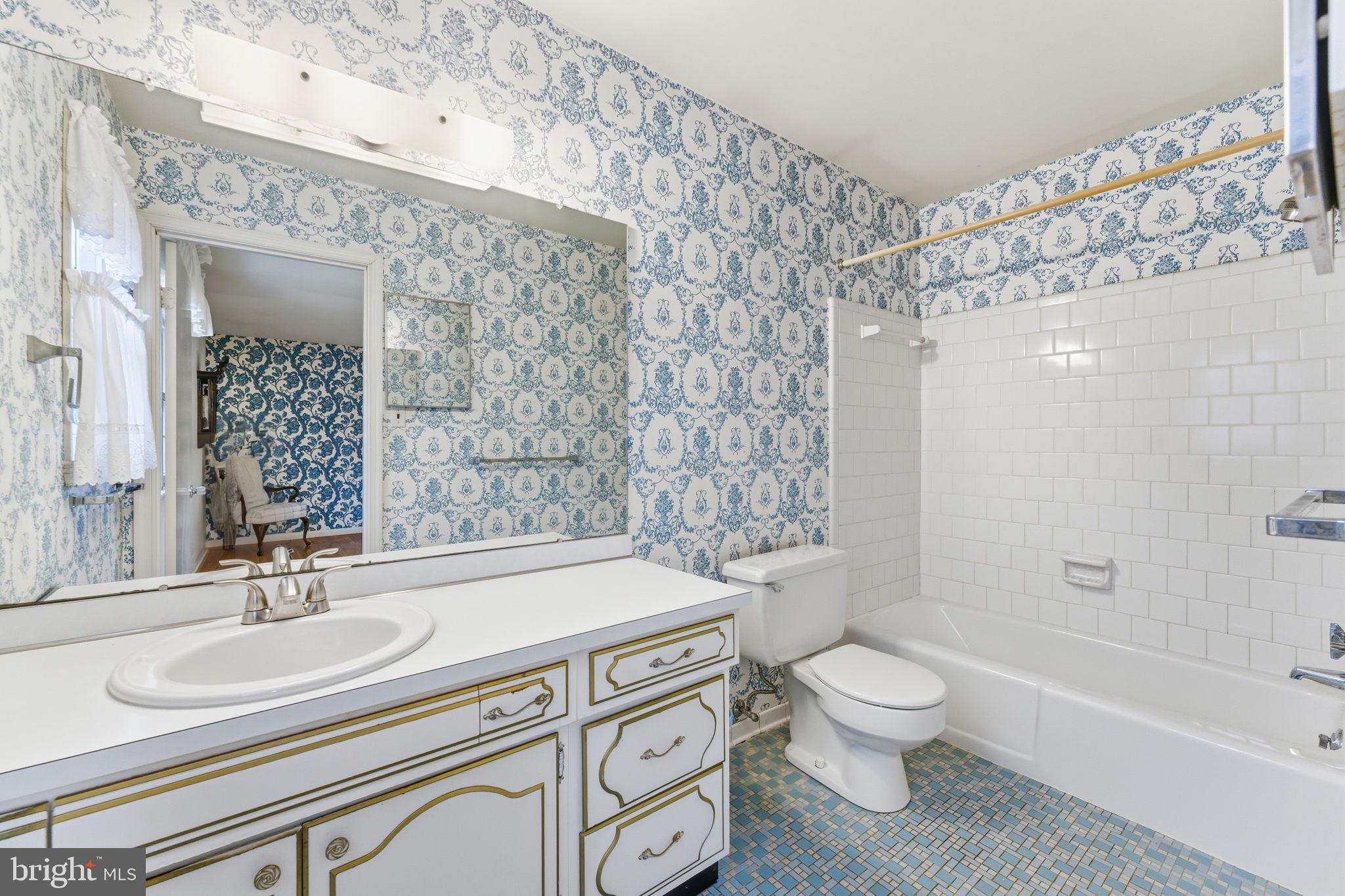 2631 E MEREDITH DRIVE