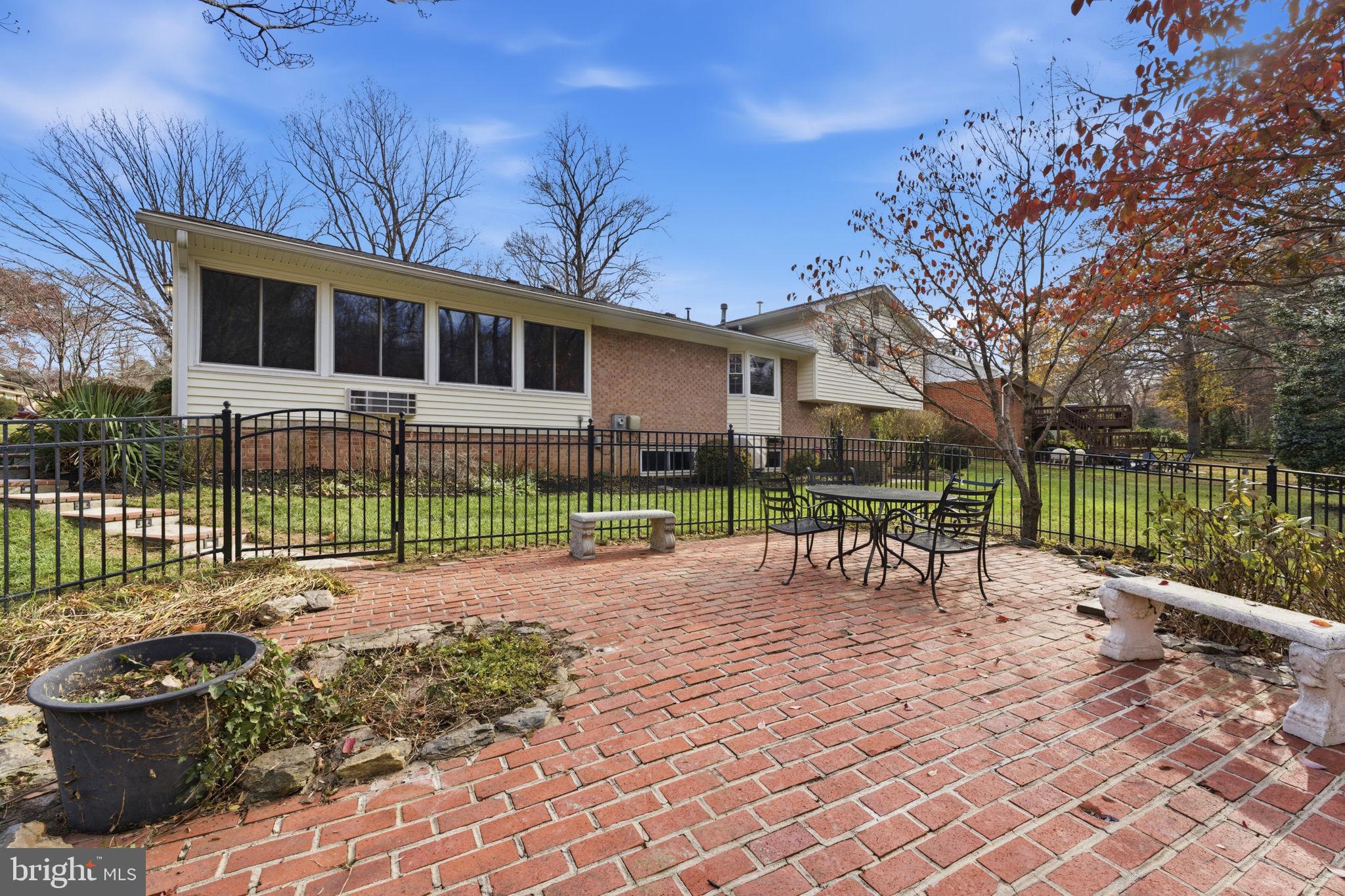 2631 E MEREDITH DRIVE