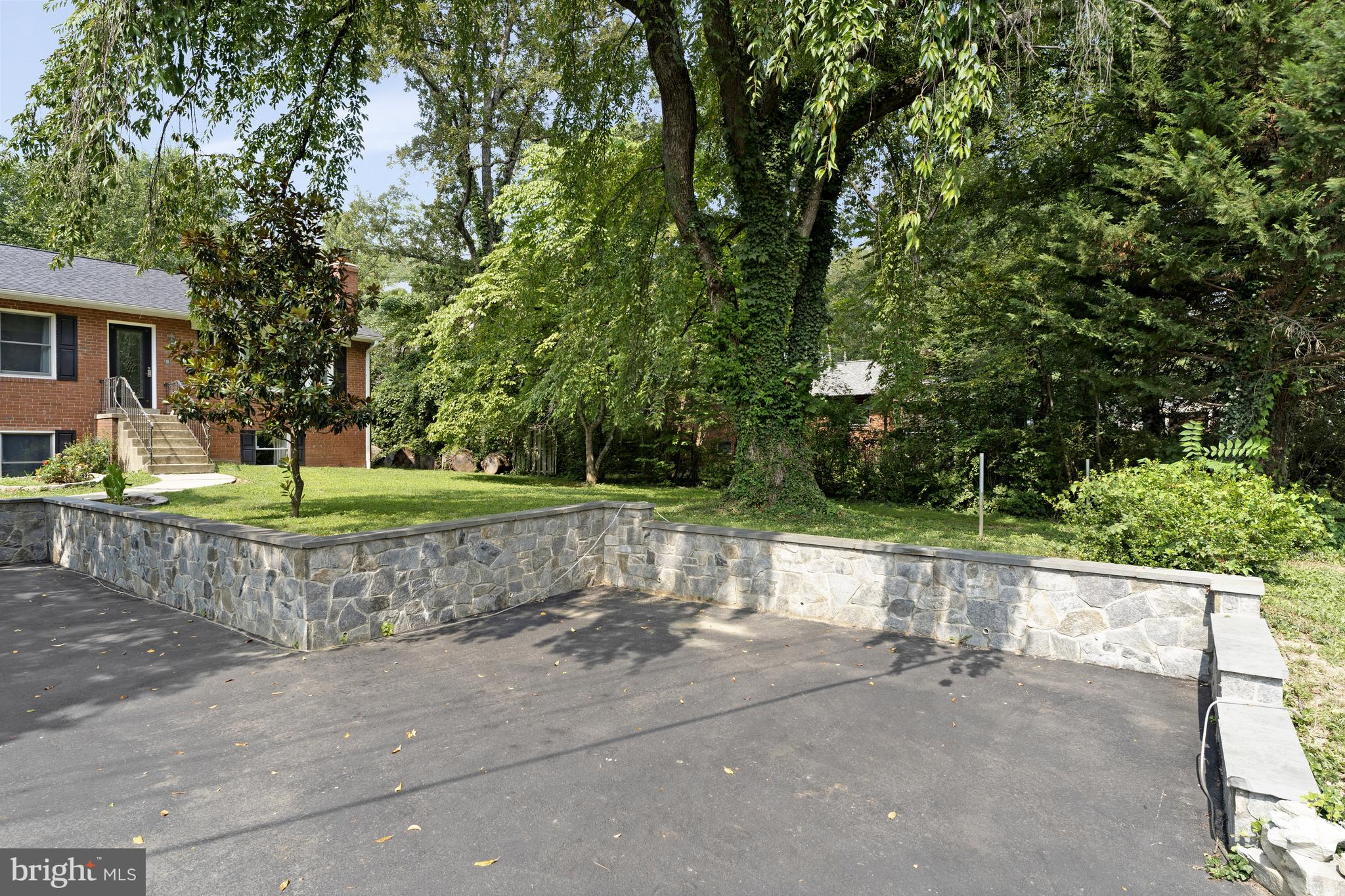 6513 OLD DOMINION DRIVE