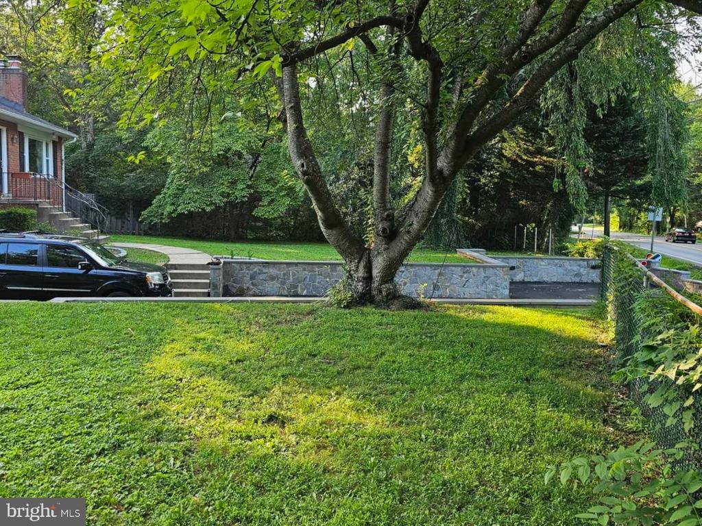 6513 OLD DOMINION DRIVE