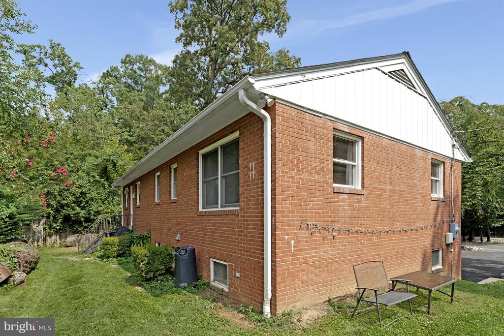 6513 OLD DOMINION DRIVE