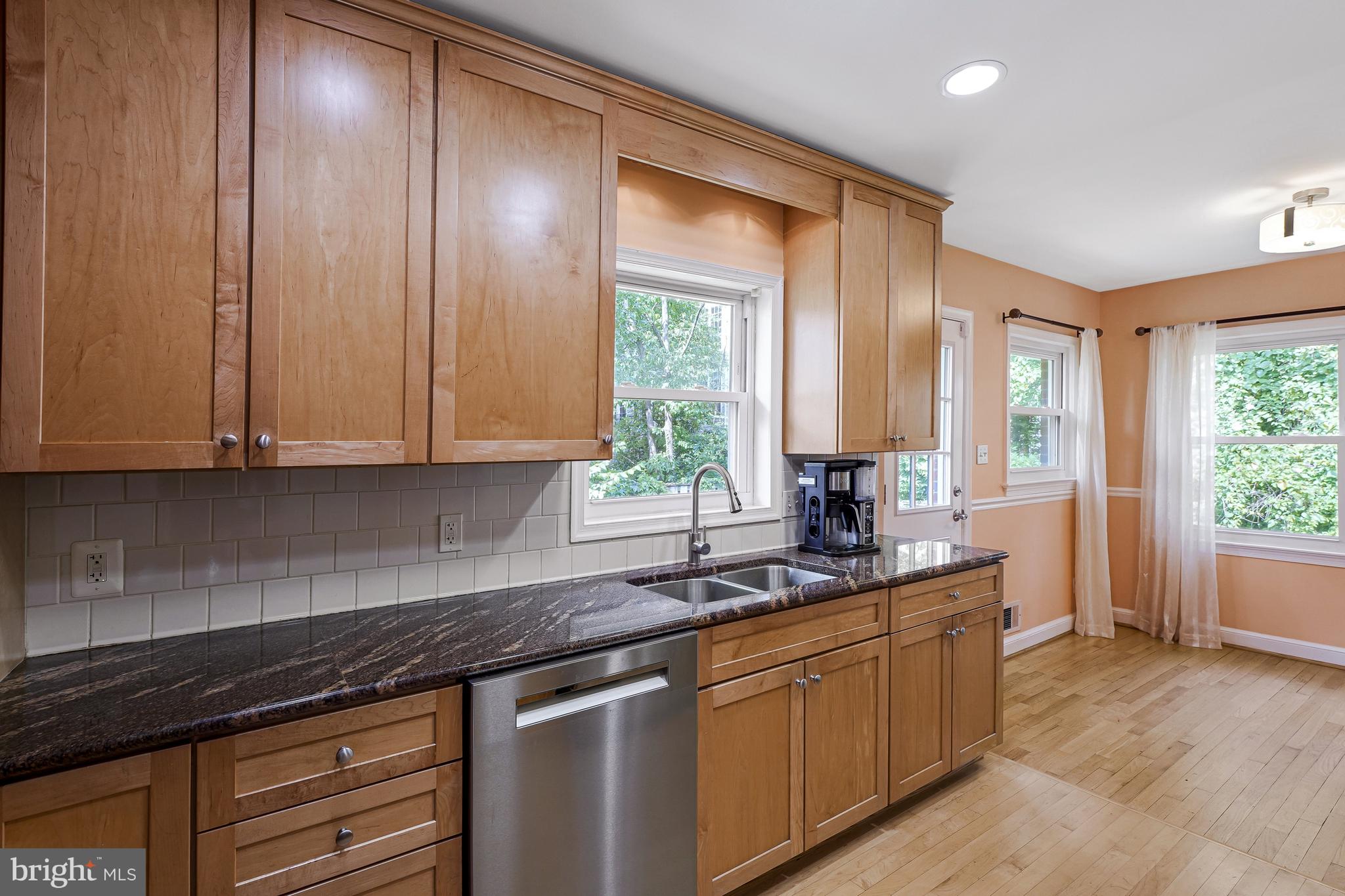 6513 OLD DOMINION DRIVE