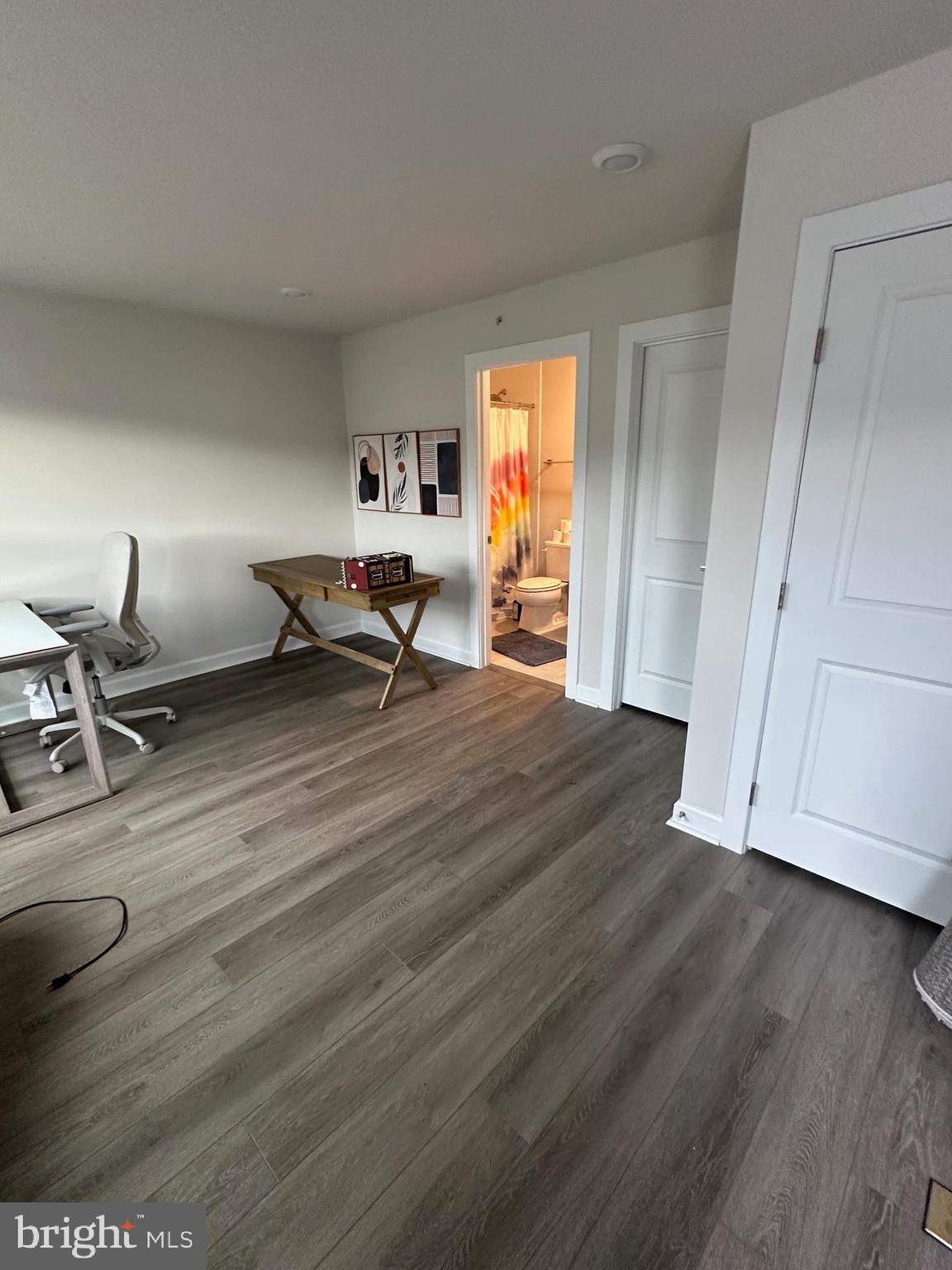 209 MARKET SQUARE NW 17