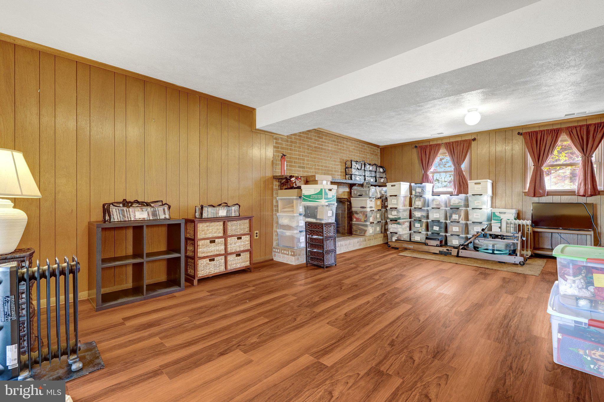 203 LOCUST STREET SW